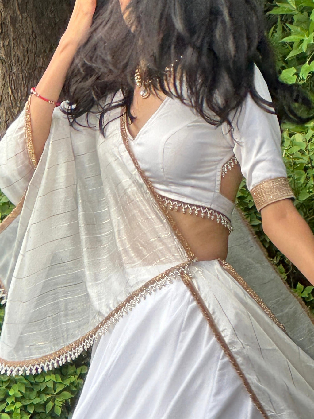 CALISTA - Fierce Beauty
Shade: Divine White with Rose Gold Gleam