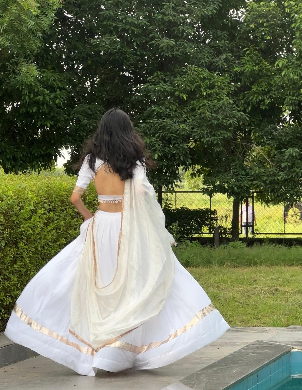 CALISTA - Fierce Beauty
Shade: Divine White with Rose Gold Gleam